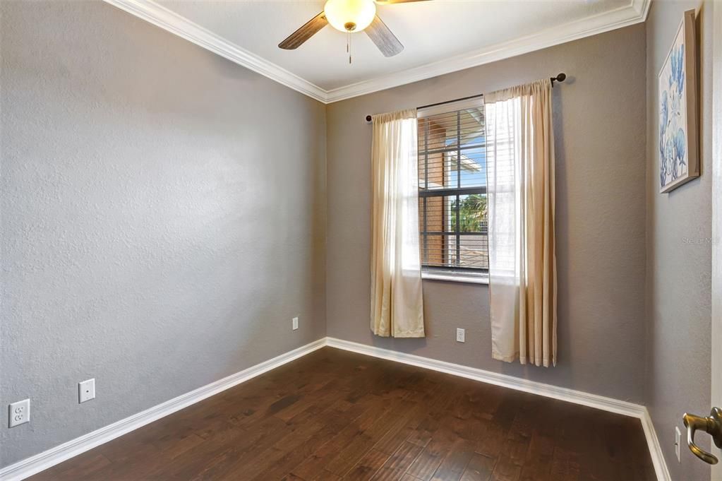 For Sale: $225,000 (3 beds, 2 baths, 1325 Square Feet)