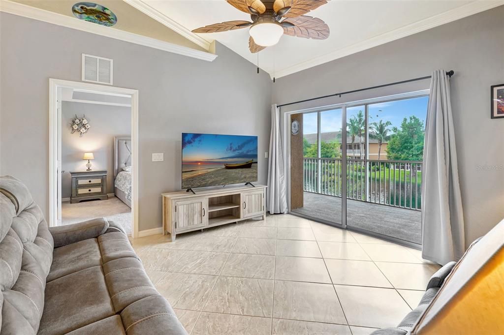 For Sale: $225,000 (3 beds, 2 baths, 1325 Square Feet)