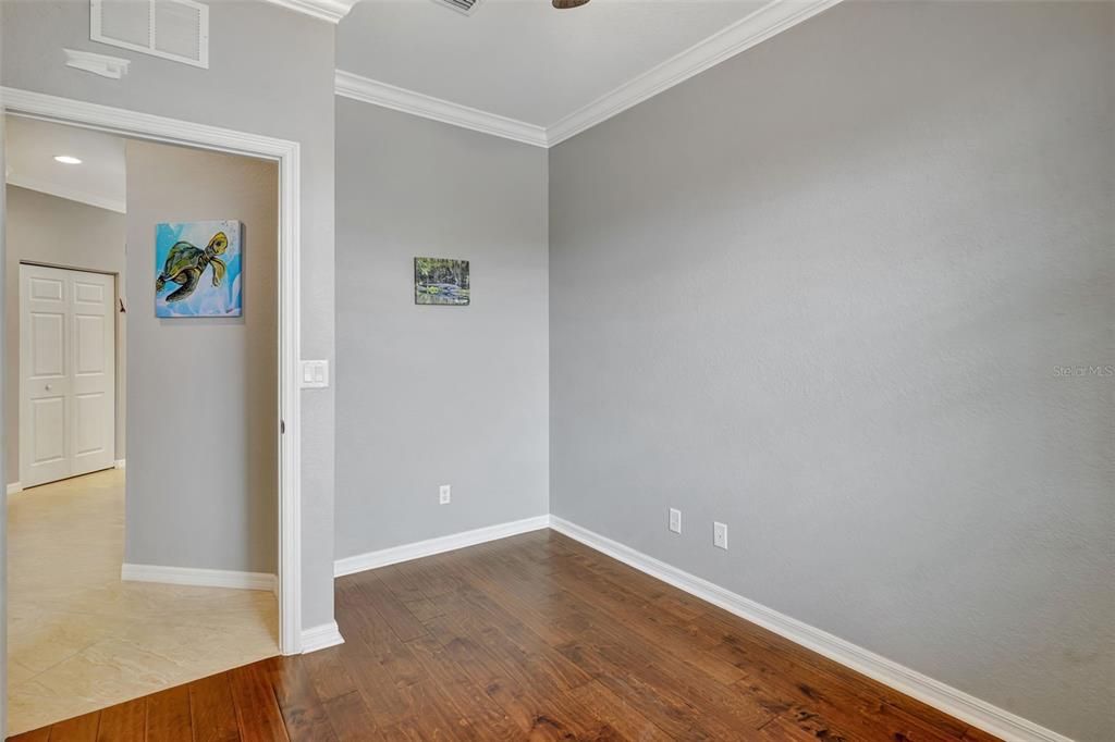 For Sale: $225,000 (3 beds, 2 baths, 1325 Square Feet)