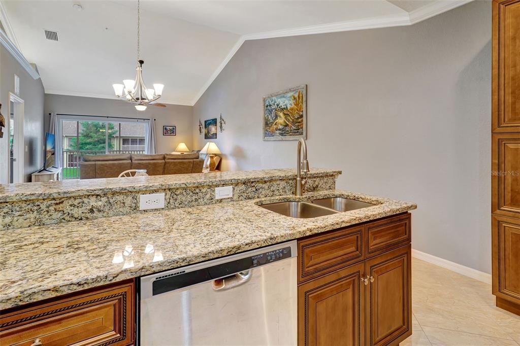 For Sale: $225,000 (3 beds, 2 baths, 1325 Square Feet)