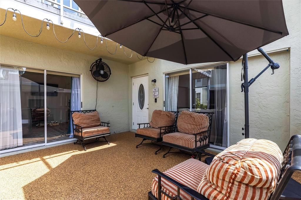 待售: $255,000 (2 贝兹, 2 浴室, 1279 平方英尺)