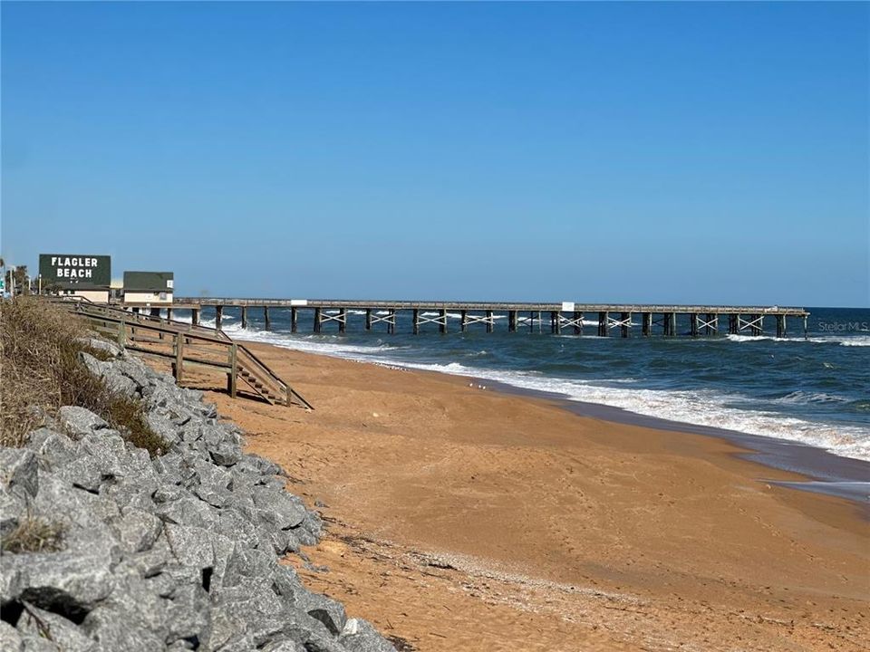 На продажу: $199,000 (0.17 acres)