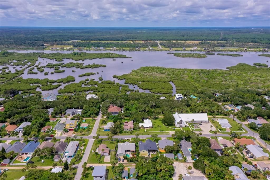 На продажу: $199,000 (0.17 acres)