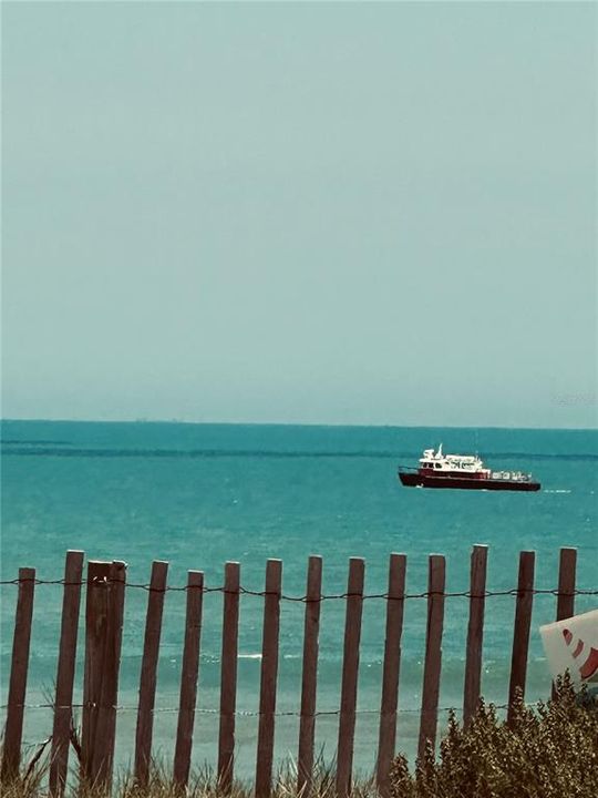 На продажу: $199,000 (0.17 acres)