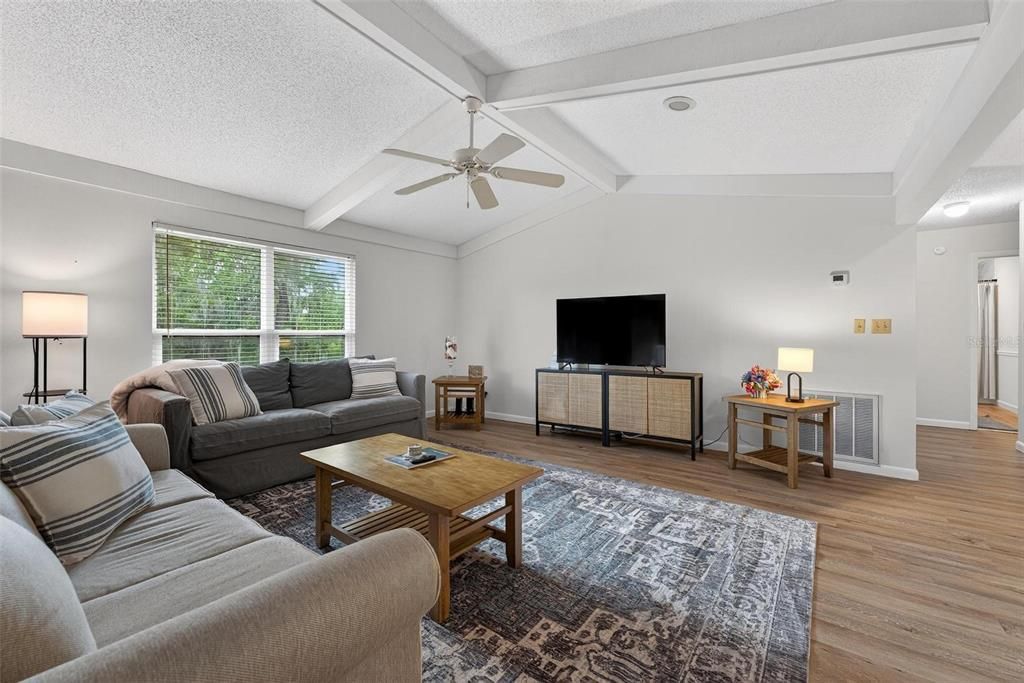 待售: $575,000 (3 贝兹, 2 浴室, 1781 平方英尺)