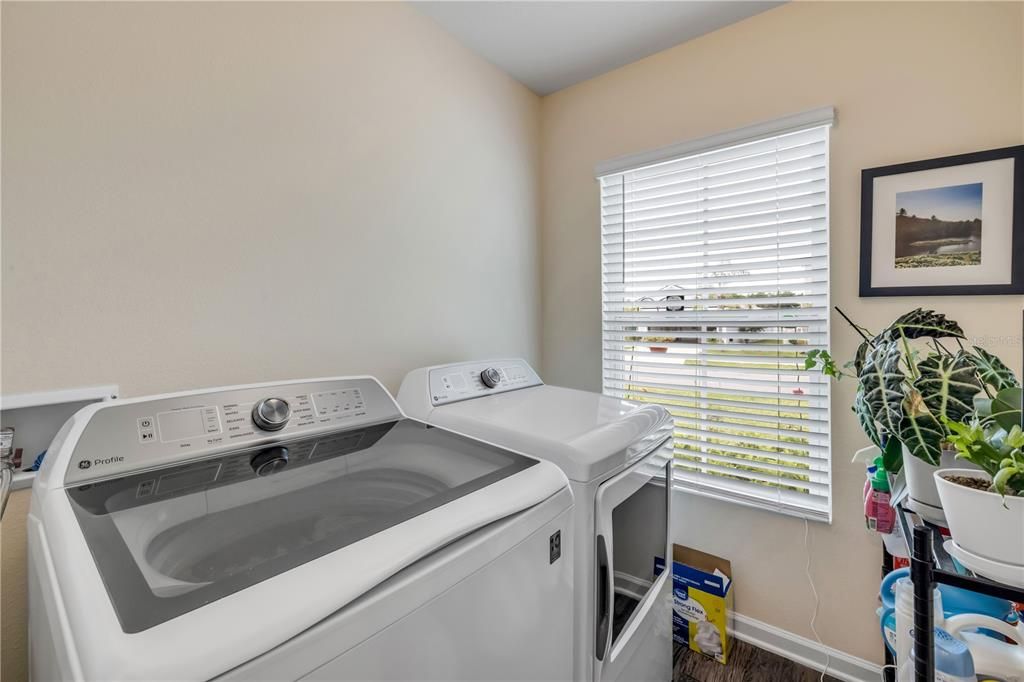 待售: $327,500 (3 贝兹, 2 浴室, 1655 平方英尺)