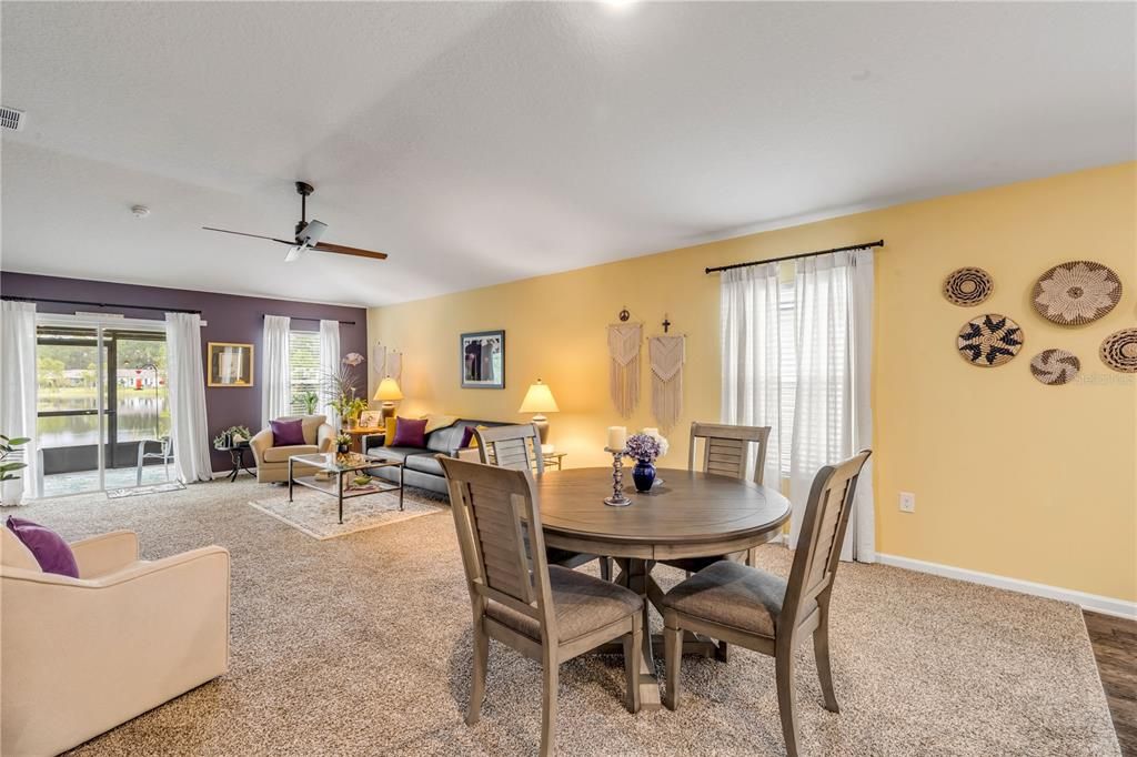 待售: $327,500 (3 贝兹, 2 浴室, 1655 平方英尺)