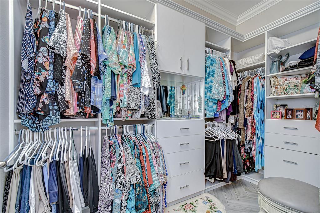 For Sale: $789,000 (3 beds, 3 baths, 3855 Square Feet)