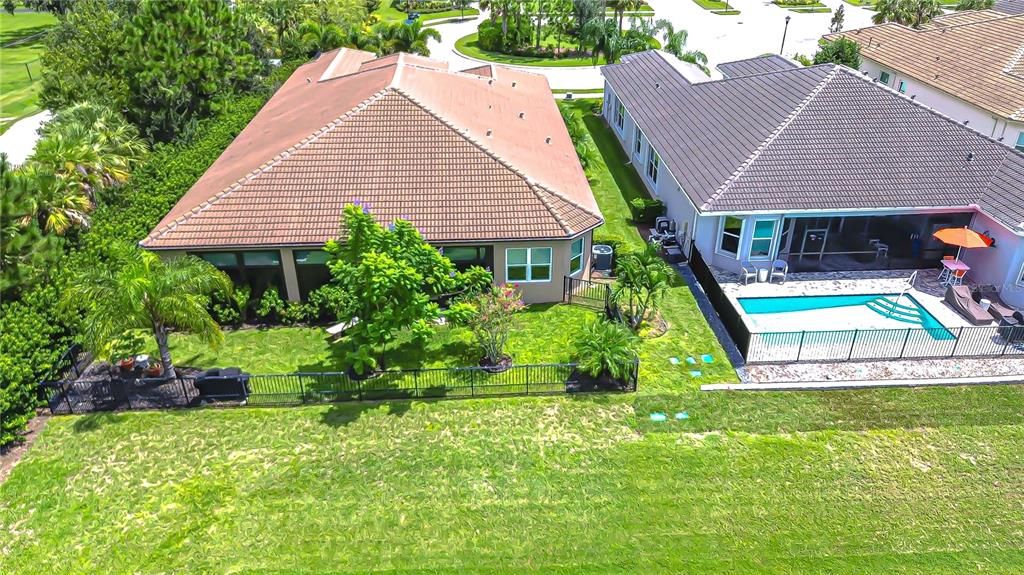 For Sale: $789,000 (3 beds, 3 baths, 3855 Square Feet)