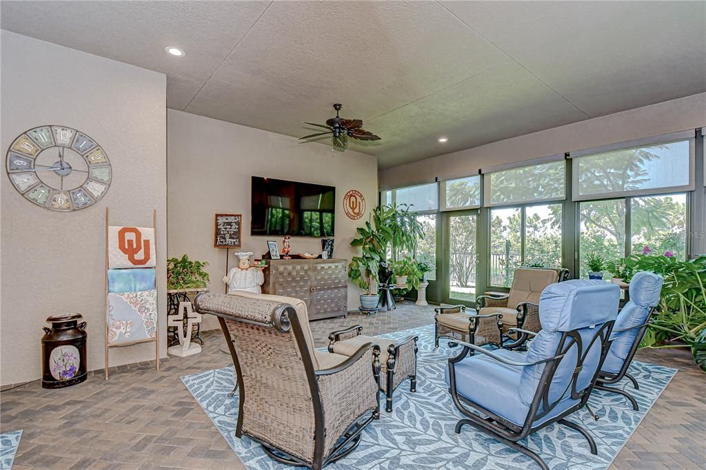 For Sale: $789,000 (3 beds, 3 baths, 3855 Square Feet)