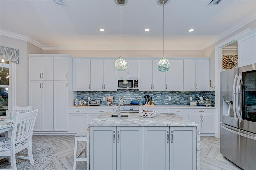 For Sale: $789,000 (3 beds, 3 baths, 3855 Square Feet)