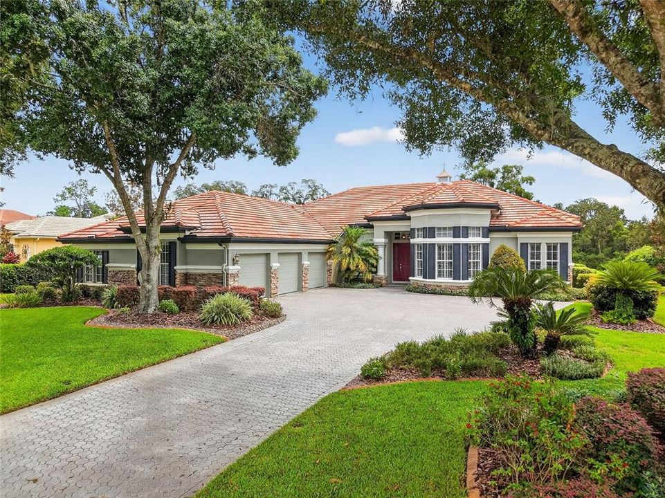 Recently Sold: $925,000 (3 beds, 3 baths, 3540 Square Feet)