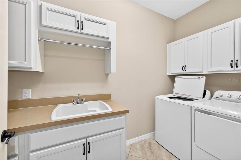 В аренду: $3,250 (3 спален, 3 ванн, 2341 Квадратных фут)