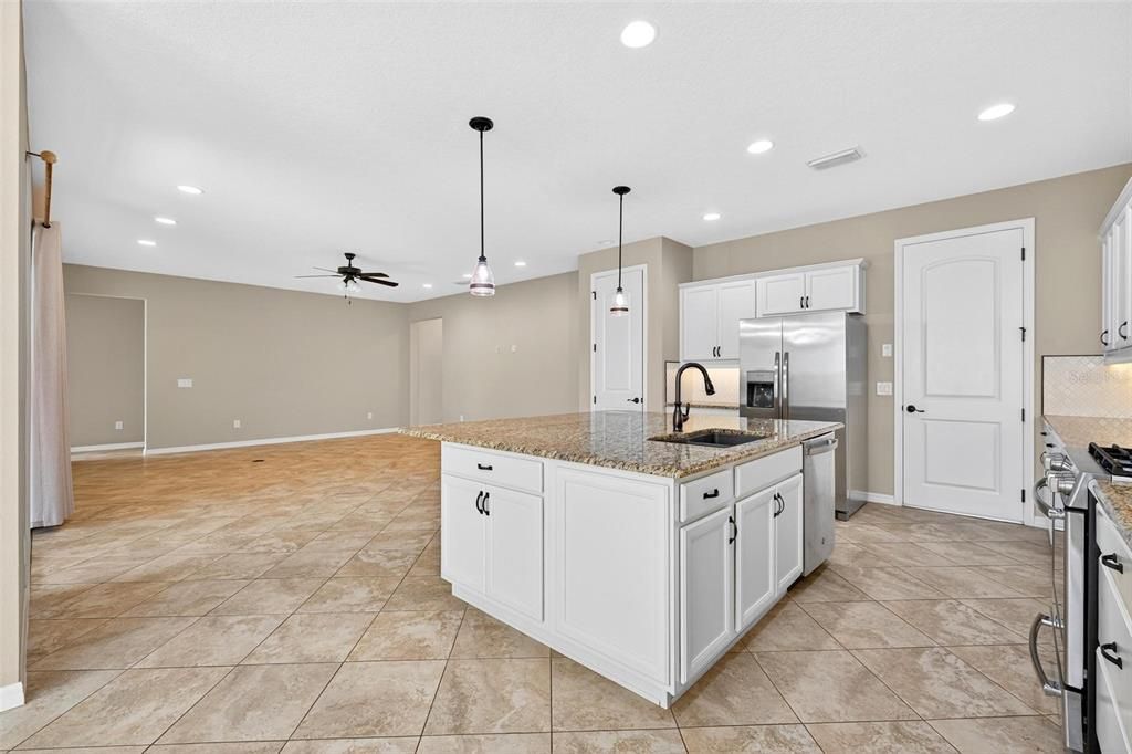 В аренду: $3,250 (3 спален, 3 ванн, 2341 Квадратных фут)