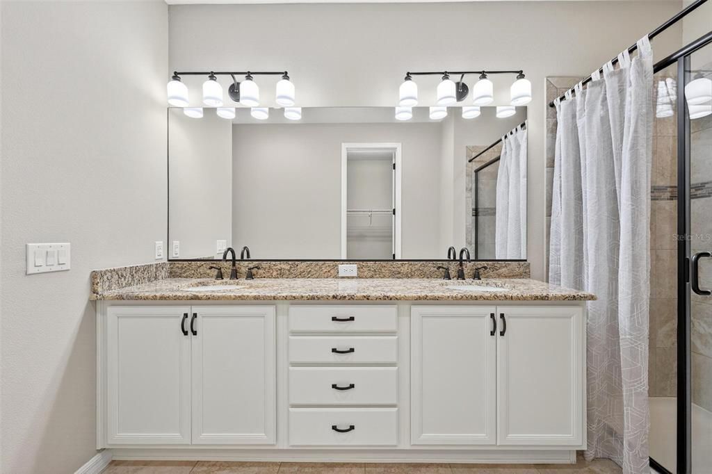 В аренду: $3,250 (3 спален, 3 ванн, 2341 Квадратных фут)