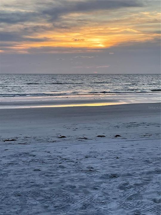 Activo con contrato: $3,750 (3 camas, 3 baños, 1488 Pies cuadrados)