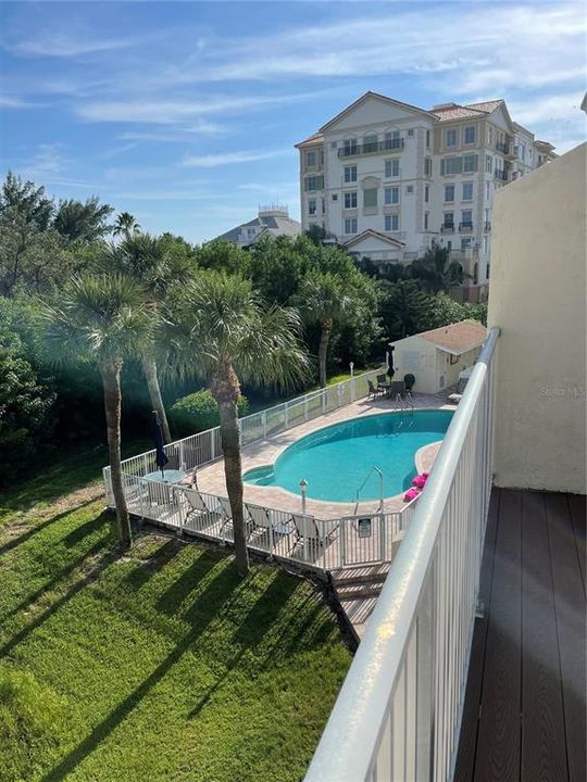 Activo con contrato: $3,750 (3 camas, 3 baños, 1488 Pies cuadrados)