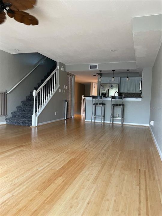 Activo con contrato: $3,750 (3 camas, 3 baños, 1488 Pies cuadrados)