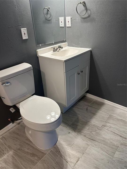 For Sale: $215,000 (3 beds, 2 baths, 1238 Square Feet)