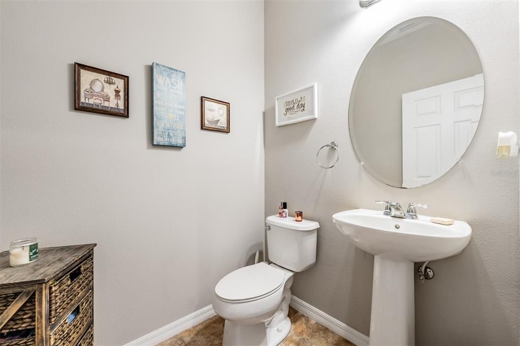 Activo con contrato: $585,000 (4 camas, 3 baños, 2612 Pies cuadrados)