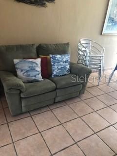 For Rent: $1,750 (3 beds, 2 baths, 1300 Square Feet)