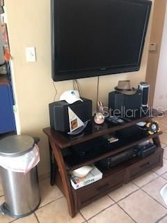 For Rent: $1,750 (3 beds, 2 baths, 1300 Square Feet)