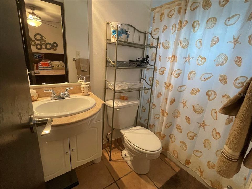 For Rent: $1,750 (3 beds, 2 baths, 1300 Square Feet)