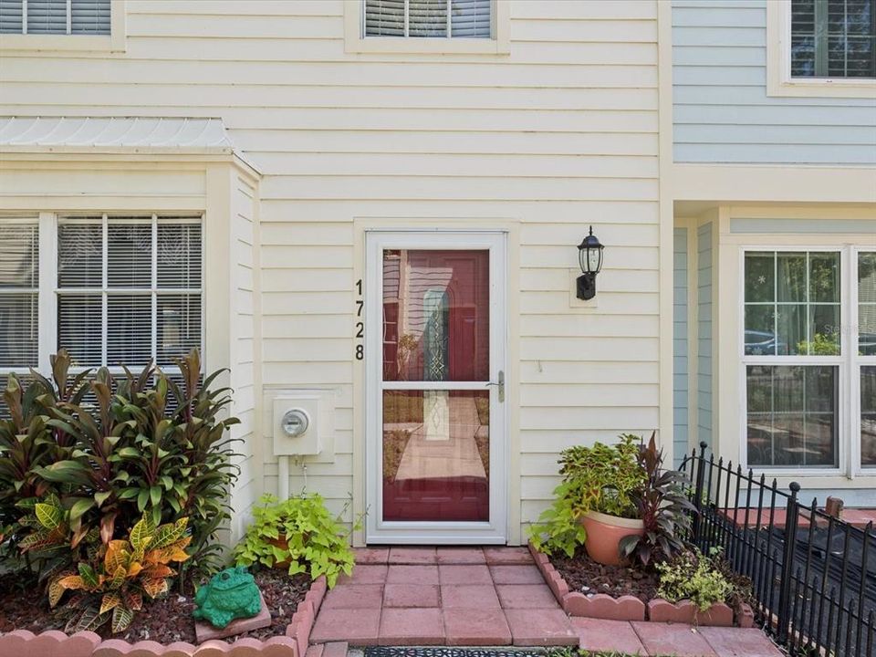 Activo con contrato: $219,000 (2 camas, 2 baños, 1223 Pies cuadrados)