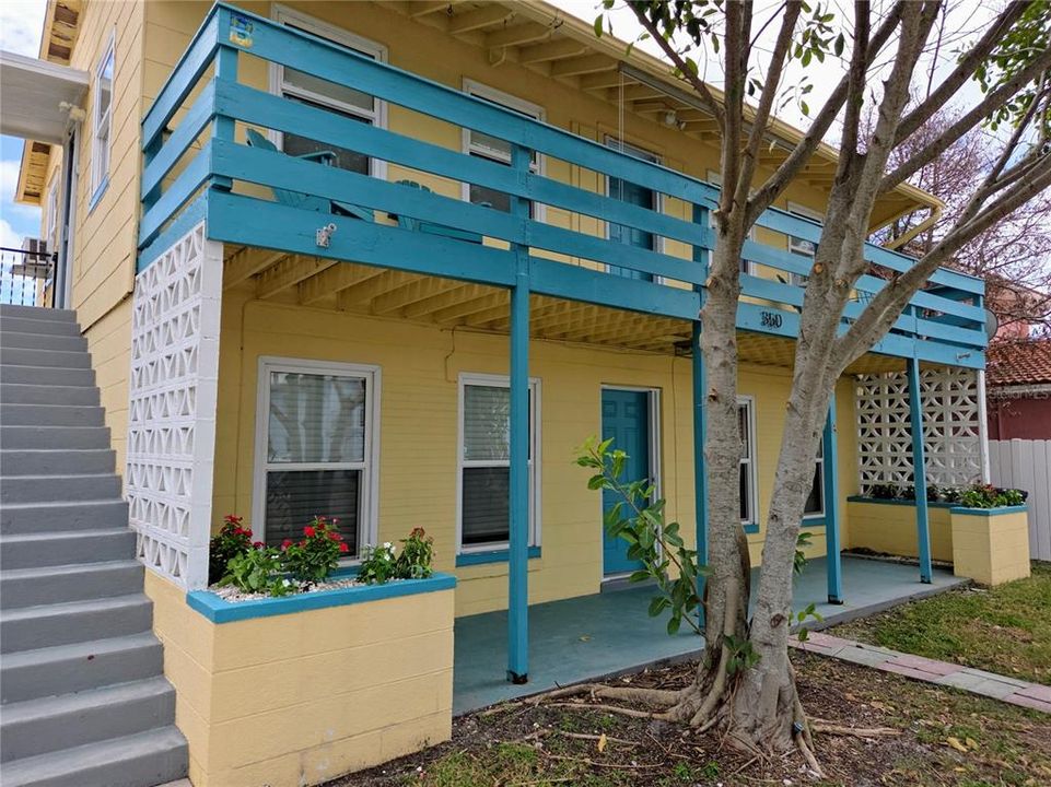 Active With Contract: $1,850 (2 beds, 2 baths, 1006 Square Feet)