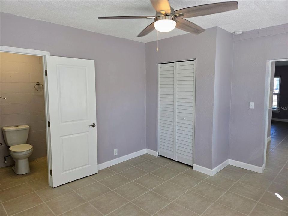 Active With Contract: $1,850 (2 beds, 2 baths, 1006 Square Feet)