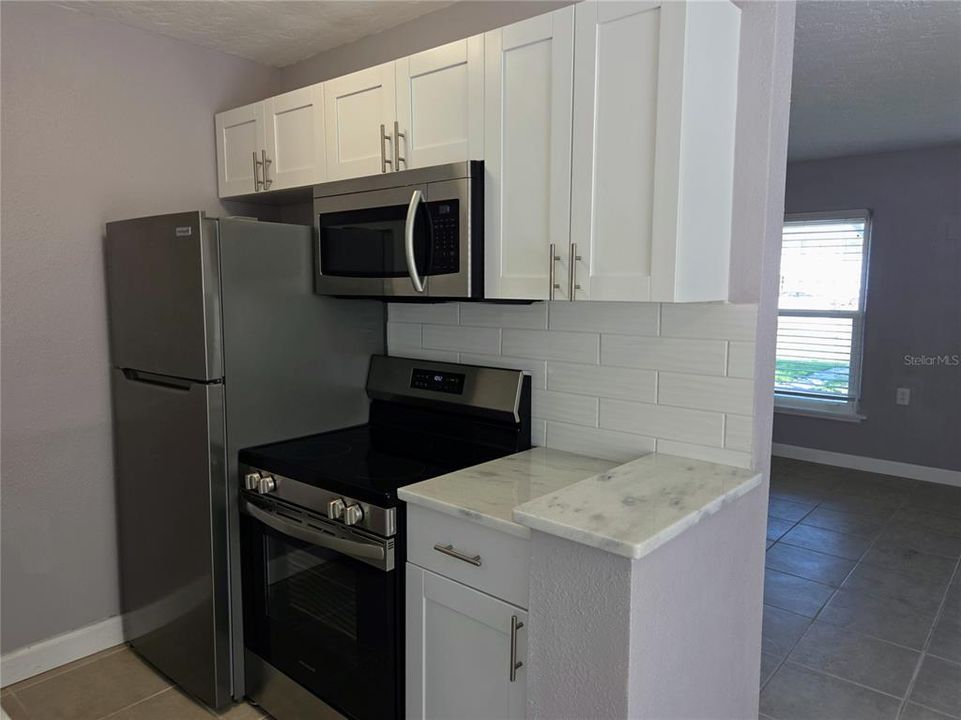 Active With Contract: $1,850 (2 beds, 2 baths, 1006 Square Feet)