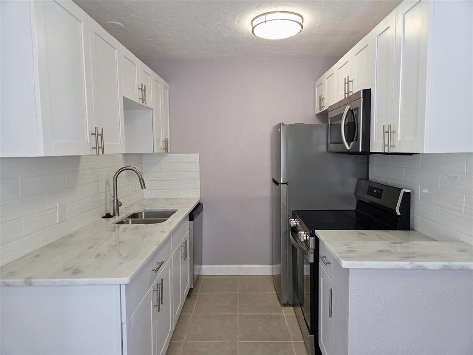 Active With Contract: $1,850 (2 beds, 2 baths, 1006 Square Feet)