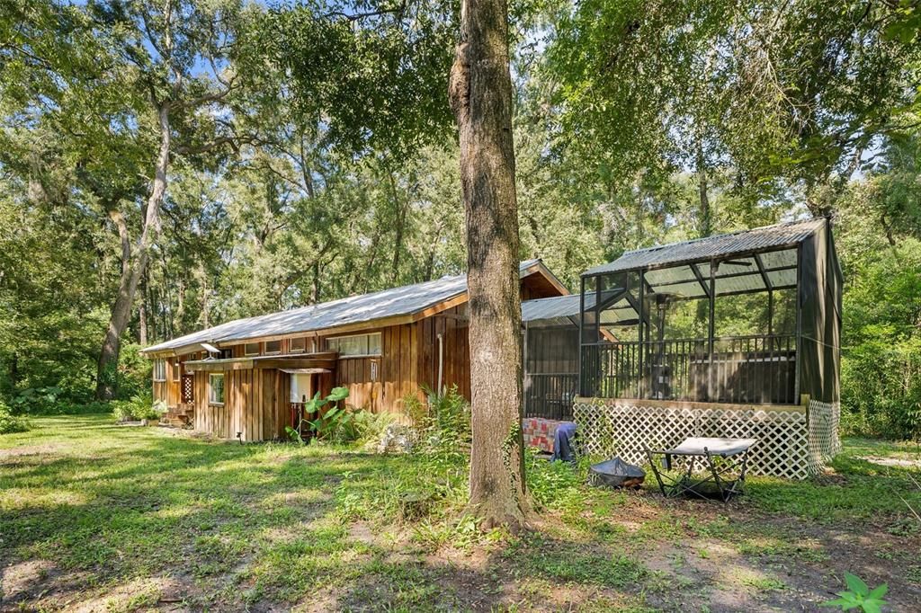 Под контрактом: $308,000 (3 спален, 2 ванн, 1502 Квадратных фут)