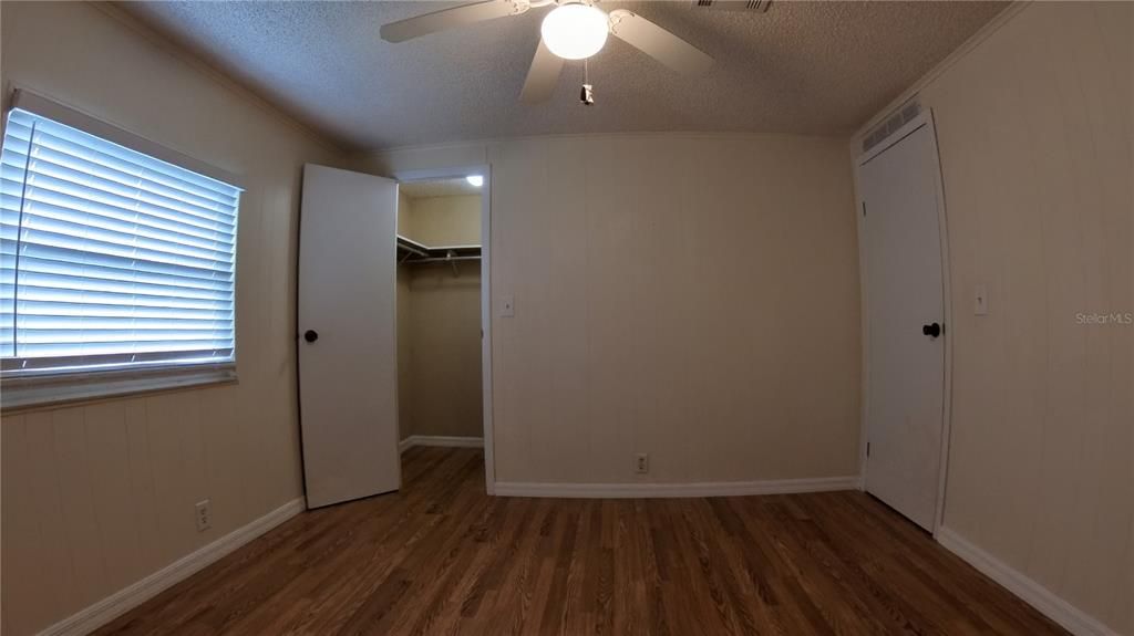 For Sale: $122,000 (2 beds, 2 baths, 936 Square Feet)