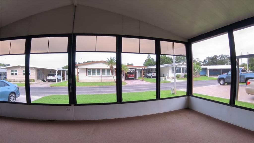 For Sale: $122,000 (2 beds, 2 baths, 936 Square Feet)