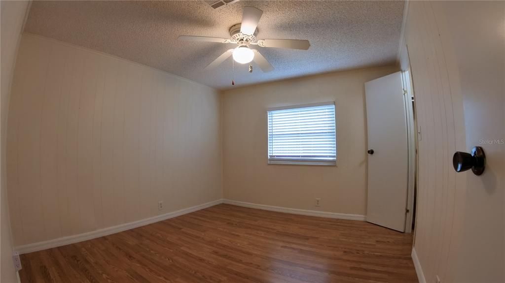 For Sale: $122,000 (2 beds, 2 baths, 936 Square Feet)
