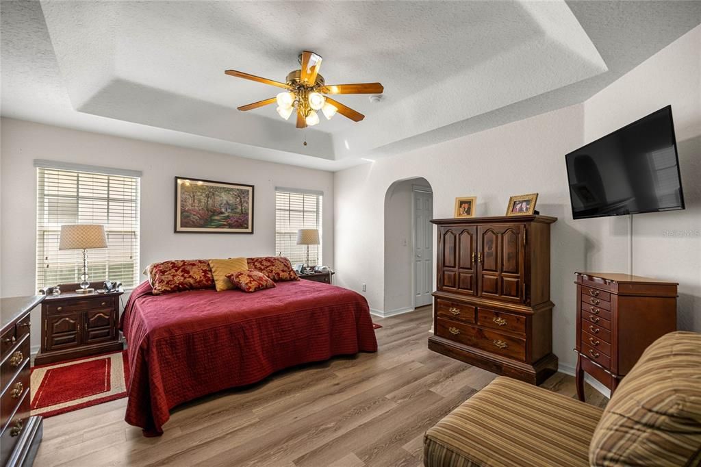 En Venta: $344,900 (3 camas, 2 baños, 1974 Pies cuadrados)