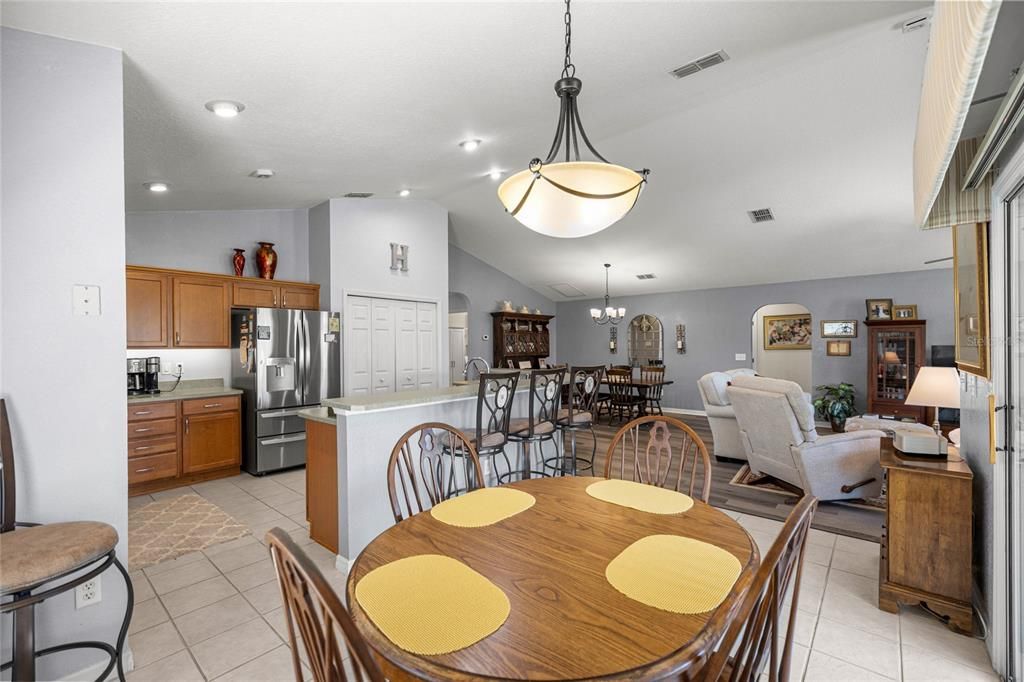 En Venta: $344,900 (3 camas, 2 baños, 1974 Pies cuadrados)