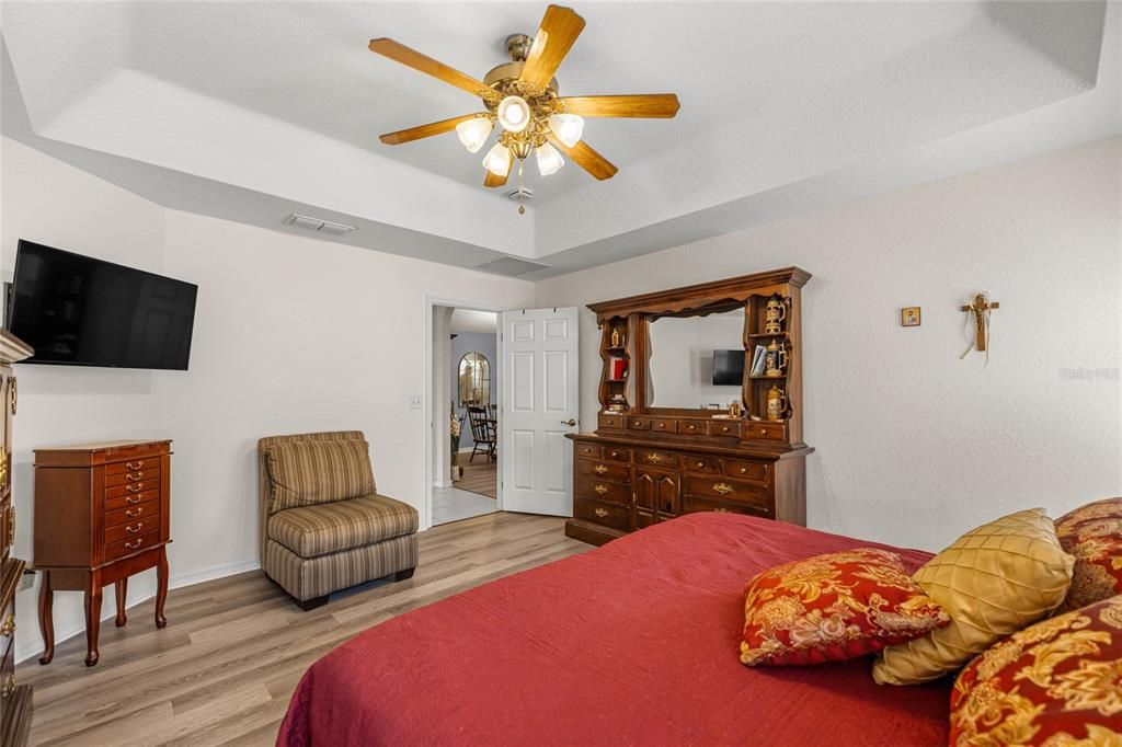 En Venta: $344,900 (3 camas, 2 baños, 1974 Pies cuadrados)