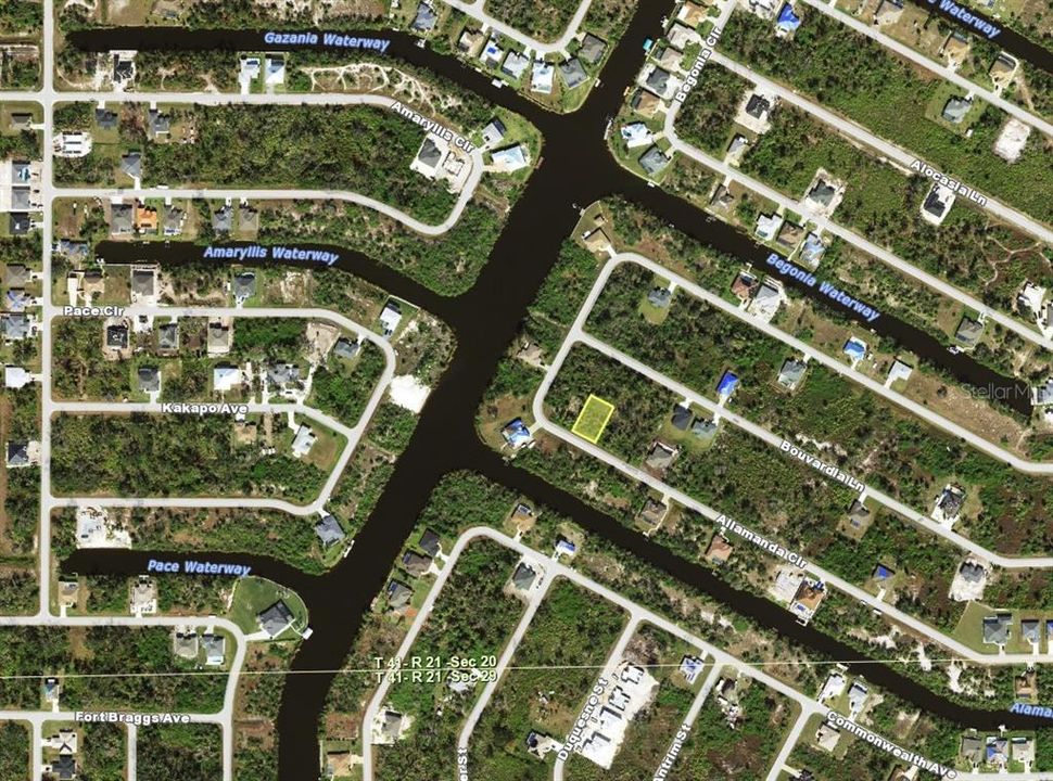 Под контрактом: $14,000 (0.23 acres)