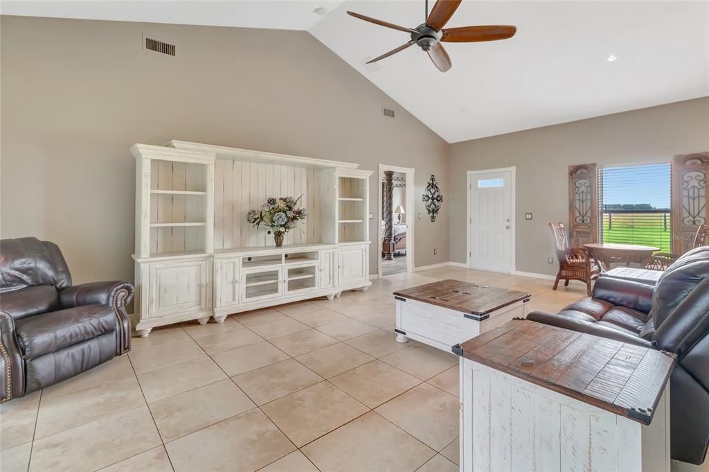 For Sale: $774,900 (3 beds, 2 baths, 1602 Square Feet)