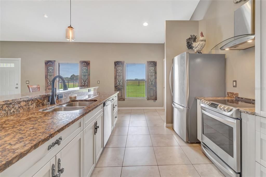 For Sale: $774,900 (3 beds, 2 baths, 1602 Square Feet)