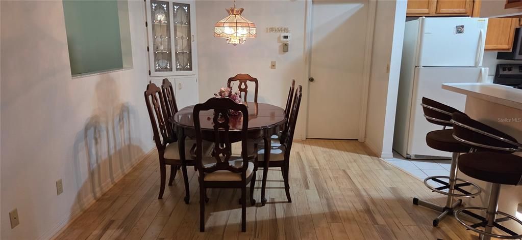 For Sale: $340,000 (3 beds, 2 baths, 1547 Square Feet)