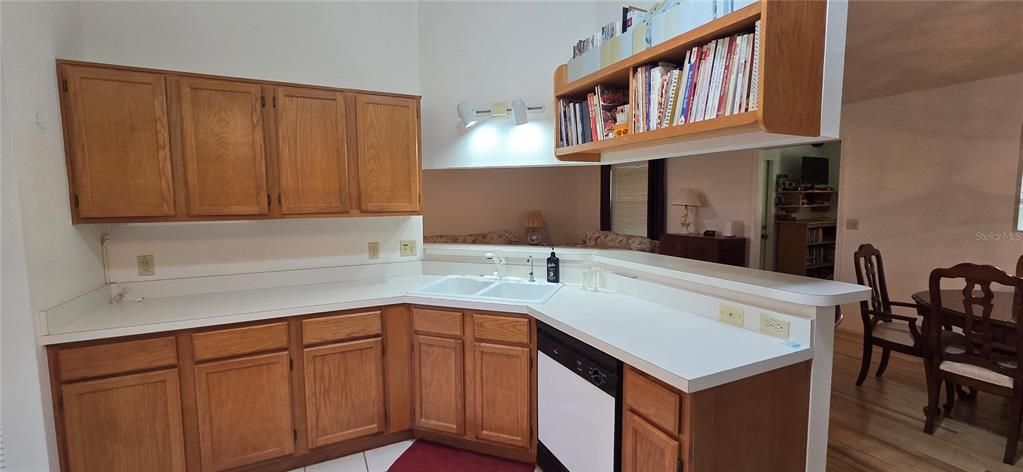 For Sale: $340,000 (3 beds, 2 baths, 1547 Square Feet)