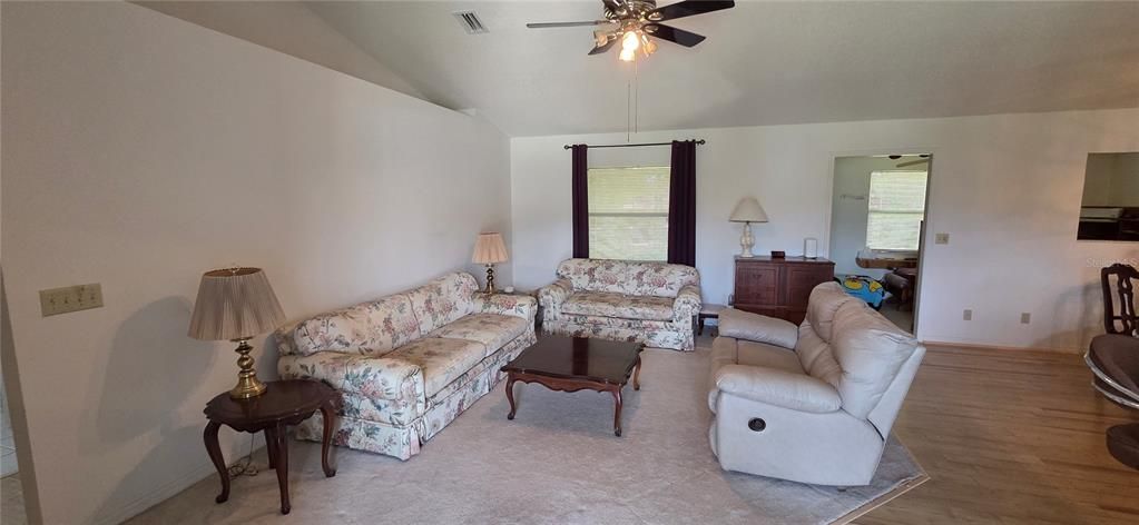 For Sale: $340,000 (3 beds, 2 baths, 1547 Square Feet)