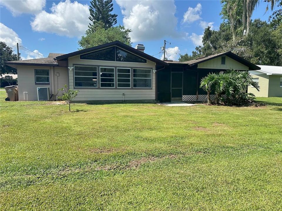 For Sale: $265,000 (3 beds, 2 baths, 1314 Square Feet)