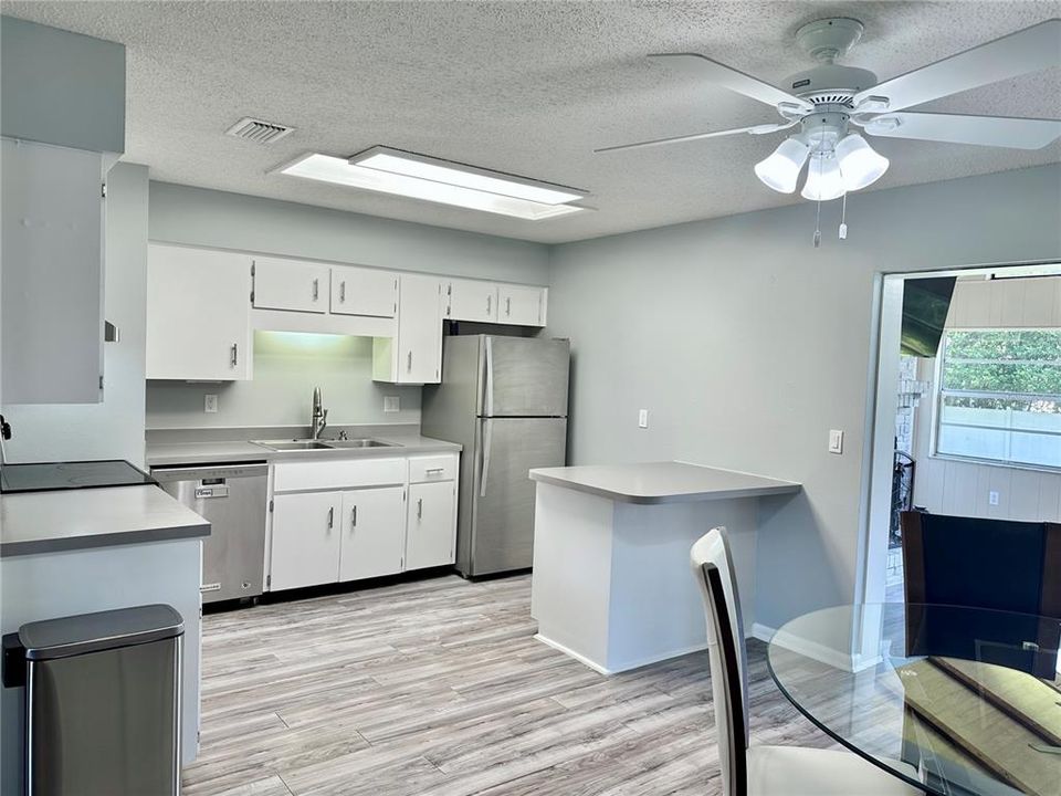 For Sale: $265,000 (3 beds, 2 baths, 1314 Square Feet)