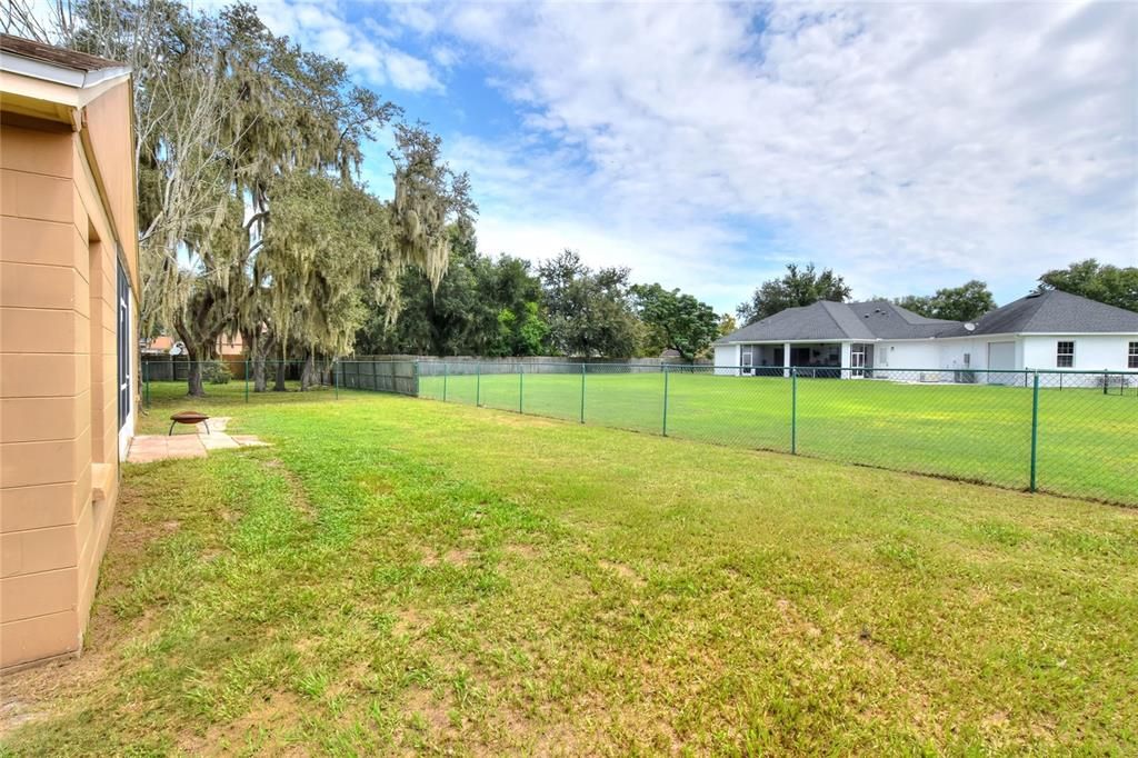 For Sale: $252,000 (3 beds, 2 baths, 1252 Square Feet)