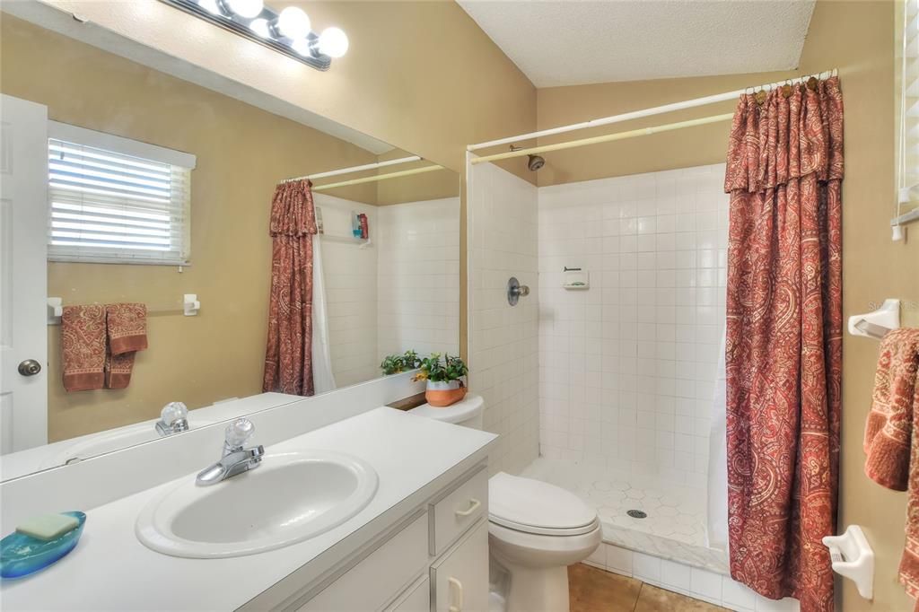 For Sale: $252,000 (3 beds, 2 baths, 1252 Square Feet)