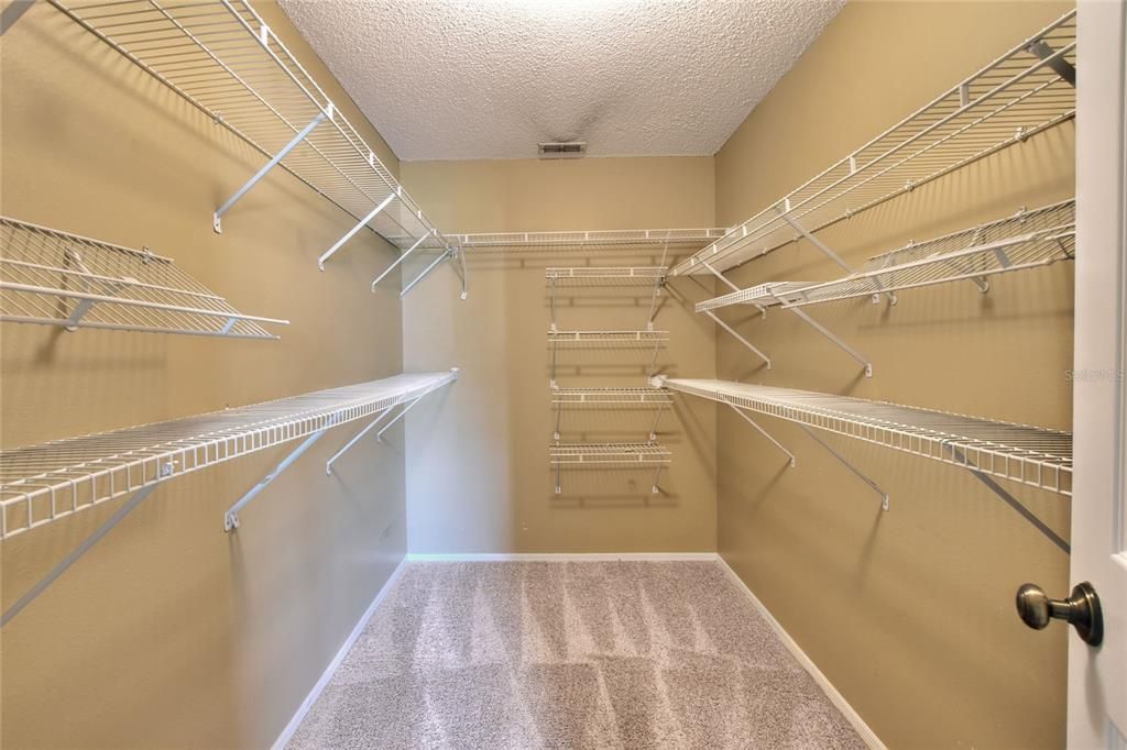 For Sale: $252,000 (3 beds, 2 baths, 1252 Square Feet)